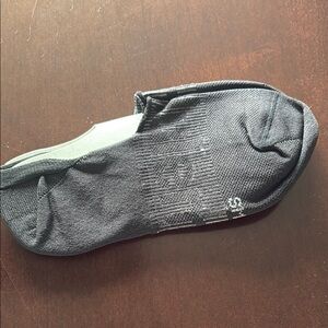 Lululemon Athletica no slip socks